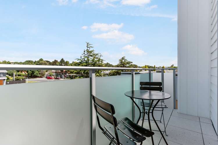 2a/86a Rockfield Road Penrose_13