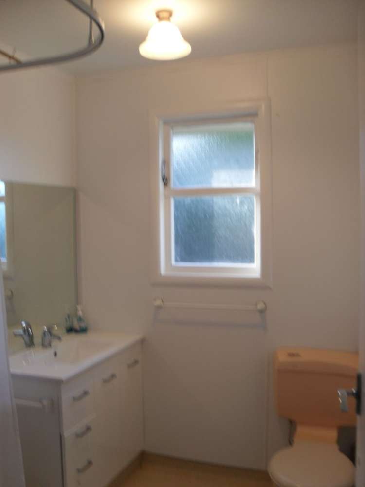 98 Albert Street Hamilton East_15