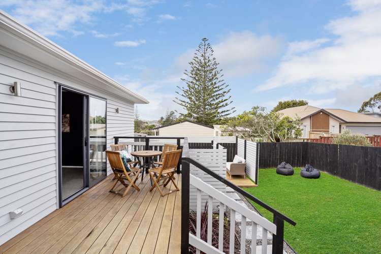 1/63 Lancaster Road Beach Haven_14