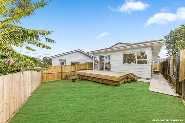ALL the EXTRAS! Space, Privacy & Parking!