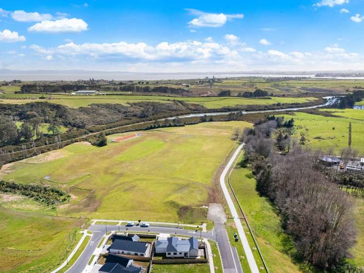 1 Kentucky Blue Road Karaka_18
