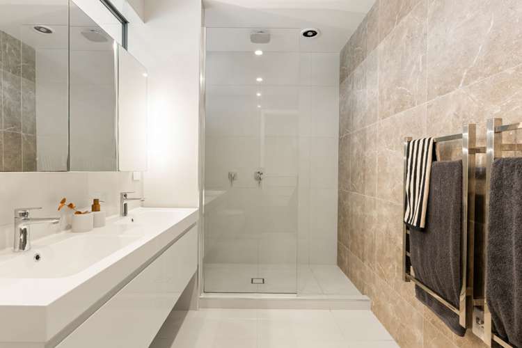 930A River Road Queenwood_12