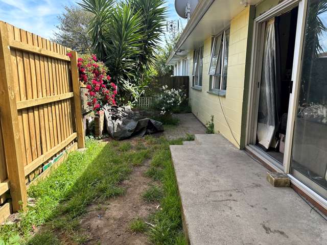 17b Leonie Place Aranui_1