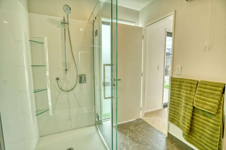 51 Ashley Drive Paroa_20