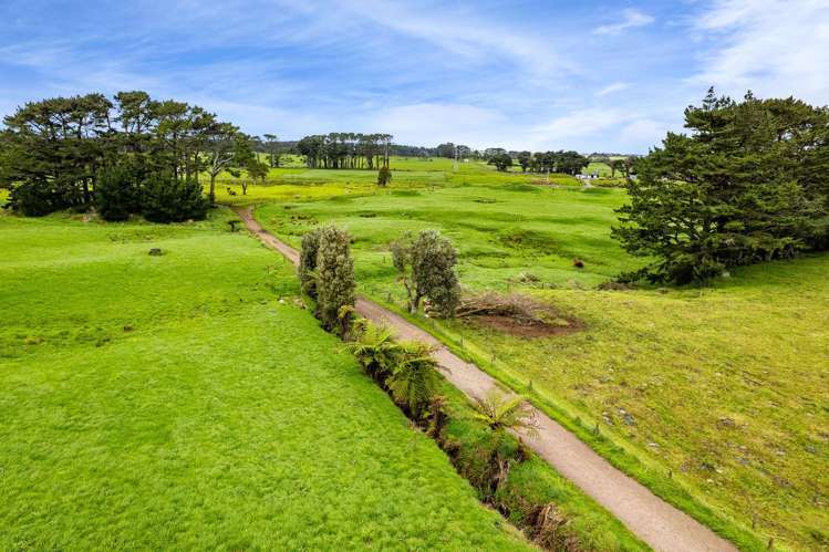 1055 Waiteika Road Opunake_21