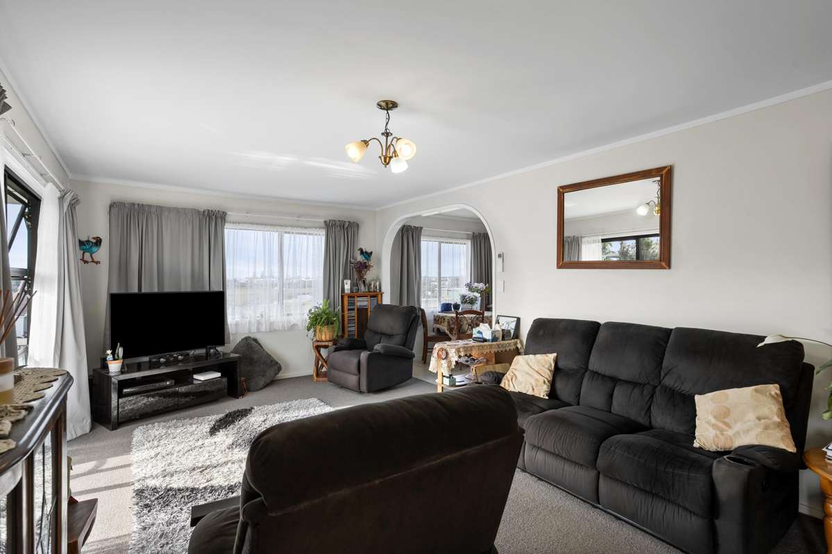 233 Hepburn Road_3