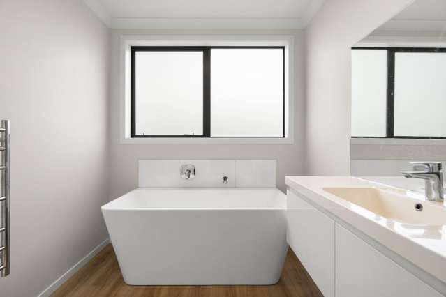 104 Thornton Road 11373_4