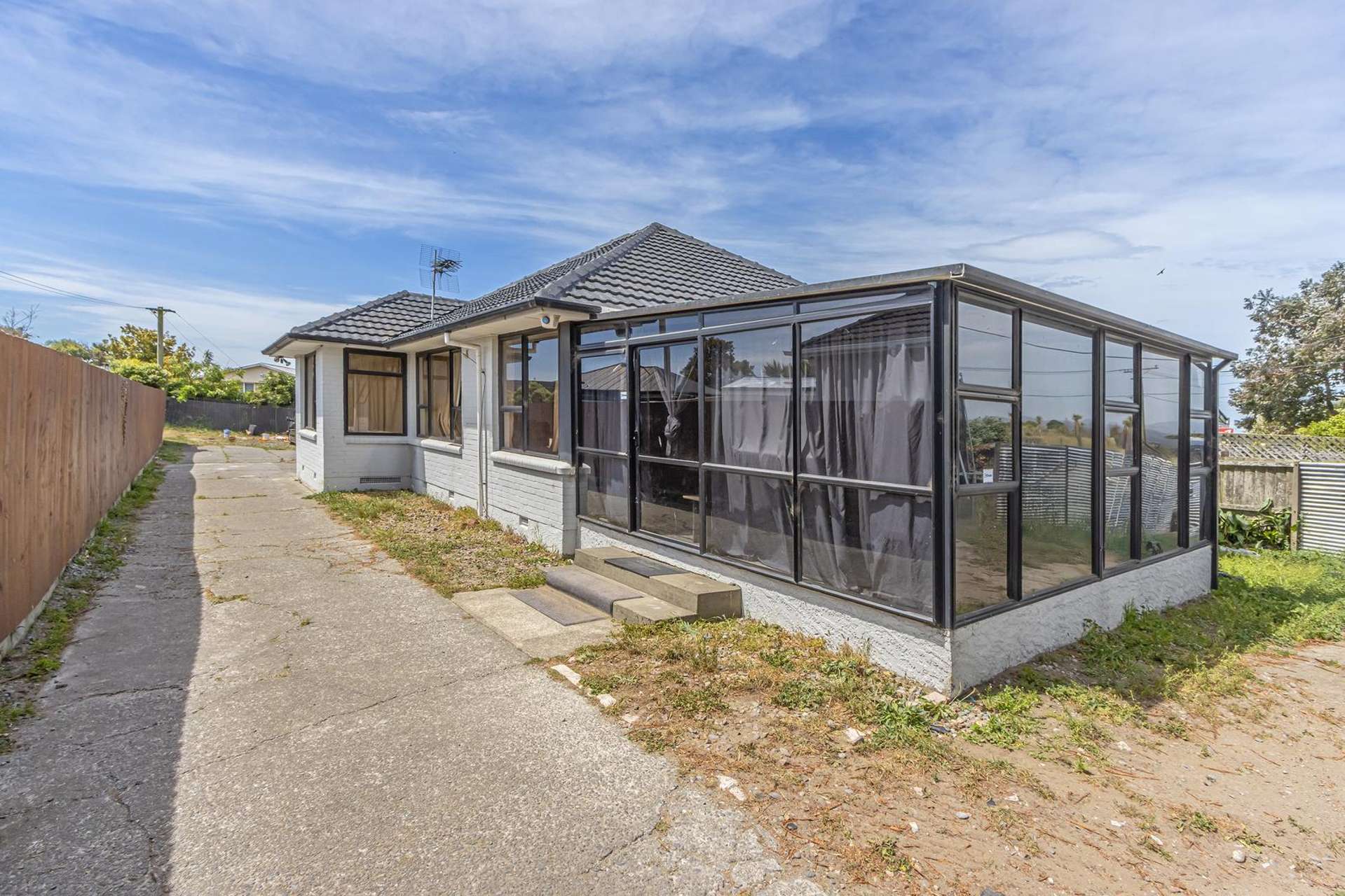 415 Breezes Road Aranui_0