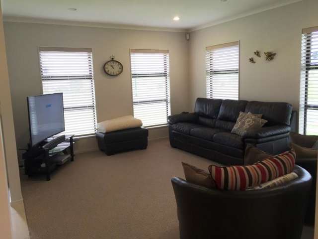 55 Hadley Wood Drive Wattle Downs_1