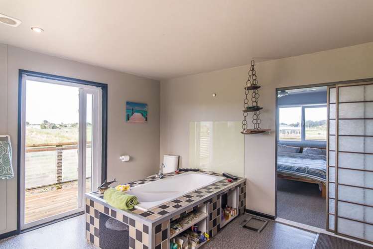 37 Sandown Road Te Horo Beach_13