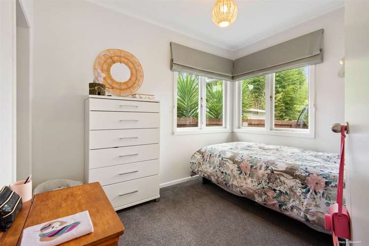 82 Kervil Avenue Te Atatu Peninsula_10