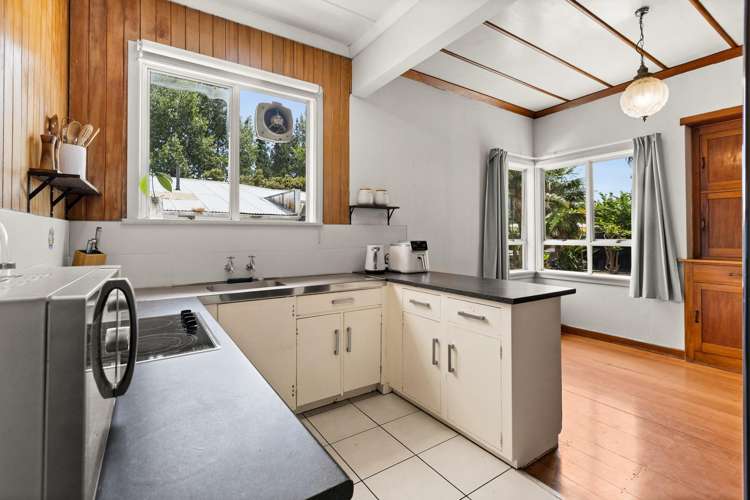 1026 Frederick Street West Mahora_3