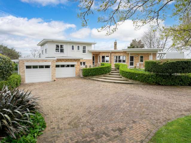 Spacious mid-century home with views and location