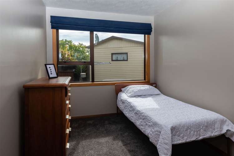 61 Maces Road Bromley_14