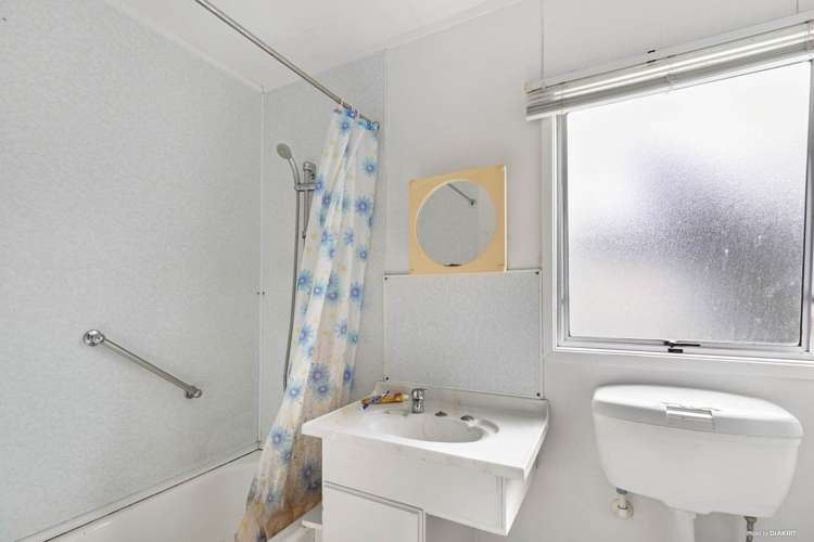 92 Moire Road Massey_12