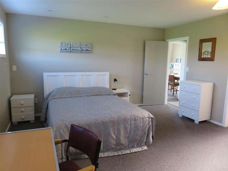 1417 Egmont Road Egmont Village_8