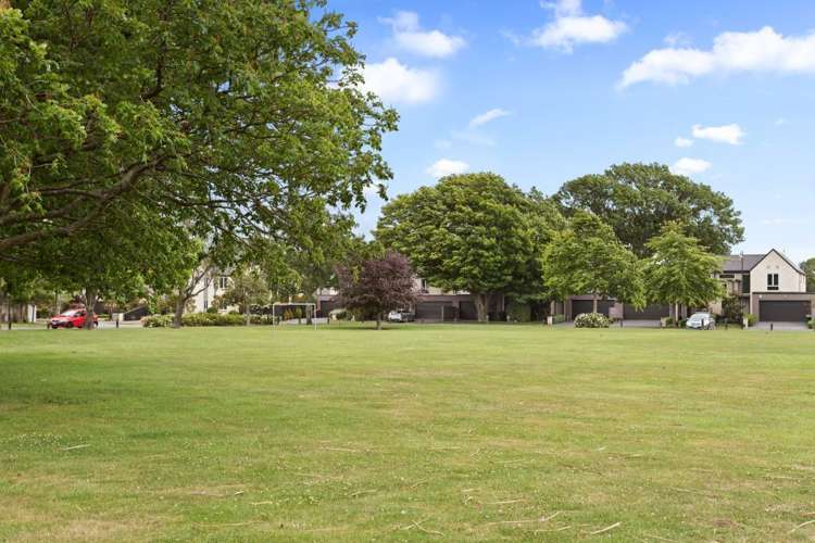 9a Pavilion Crescent Hillmorton_13