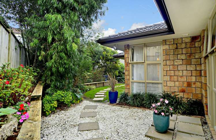 32 Maybole Drive Flat Bush_18