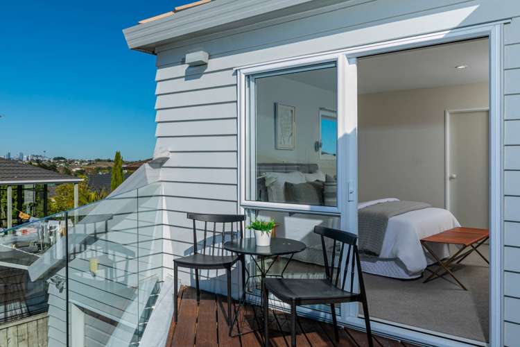 2/28 East Coast Road Milford_24