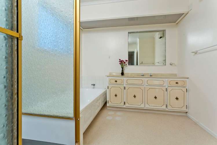 2/10 Jutland Road Hauraki_7