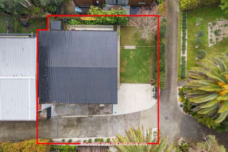 1/12 Surville Place Mairangi Bay_27