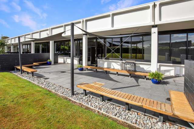 Premium Grade Office & Warehouse