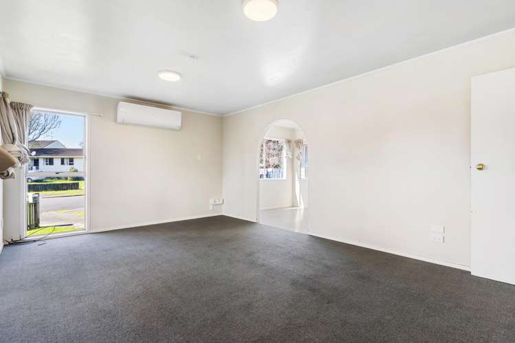 39 Frobisher Way Clendon Park_8