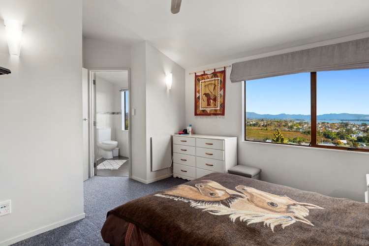 53 Emily Place Bellevue_8