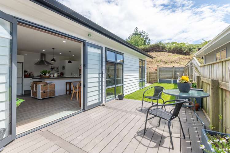 42 Kenepuru Drive Tawa_8