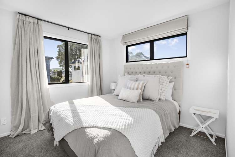 3/62 Queens Grove Hutt Central_10