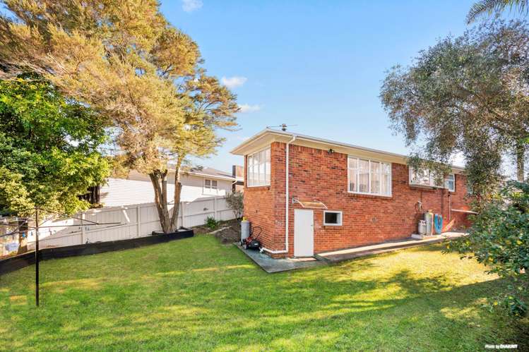 1/6 Patons Road Howick_17