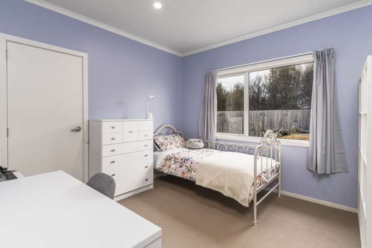 16 Solstone Drive Solway_11