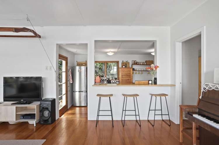 2b Foster Avenue Huia_5