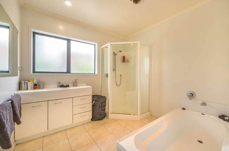 124b Brian Crescent Stanmore Bay_25