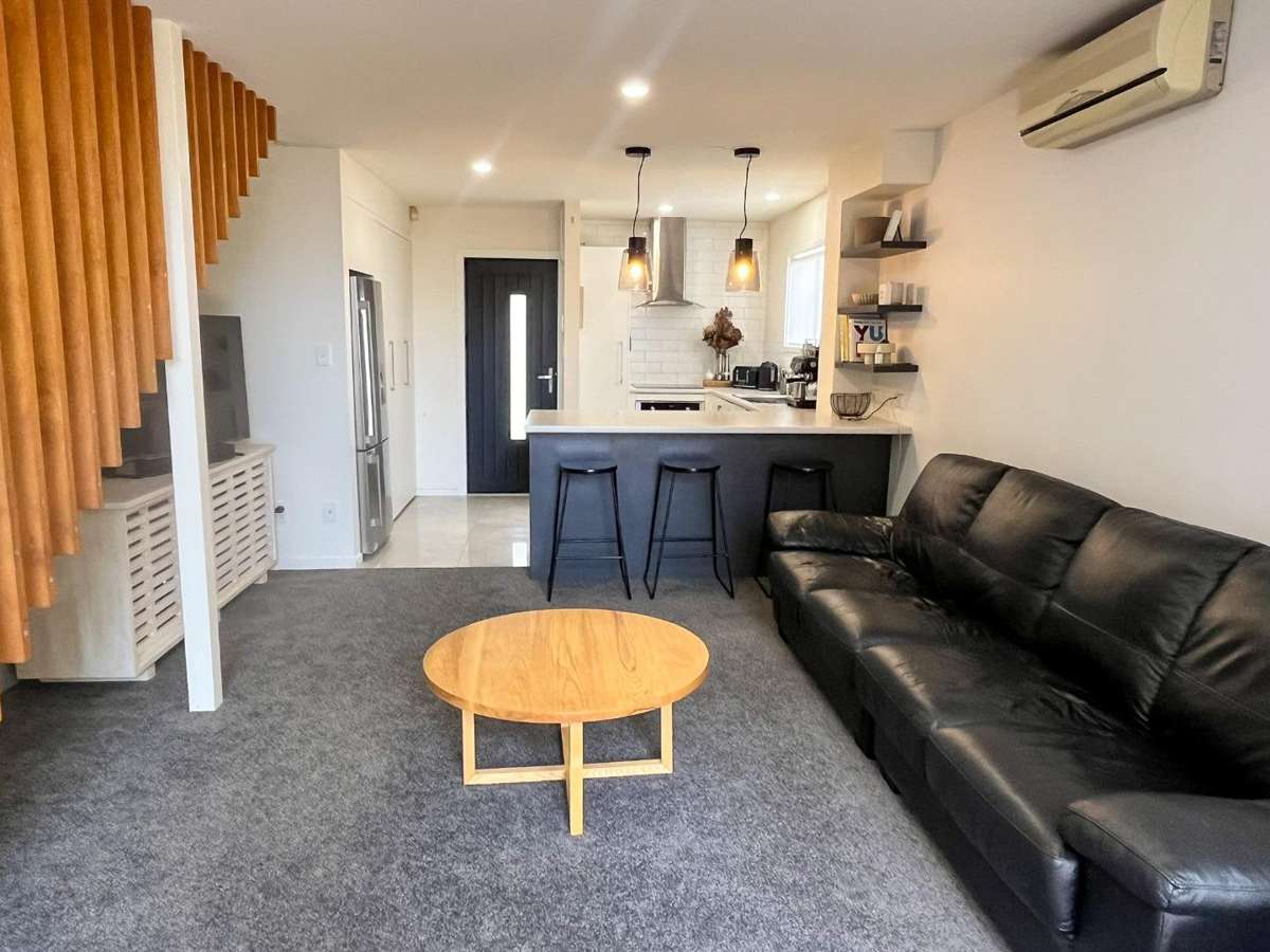 Furnished 2 bedroom townhouse with garage - a huge drawcard! 3