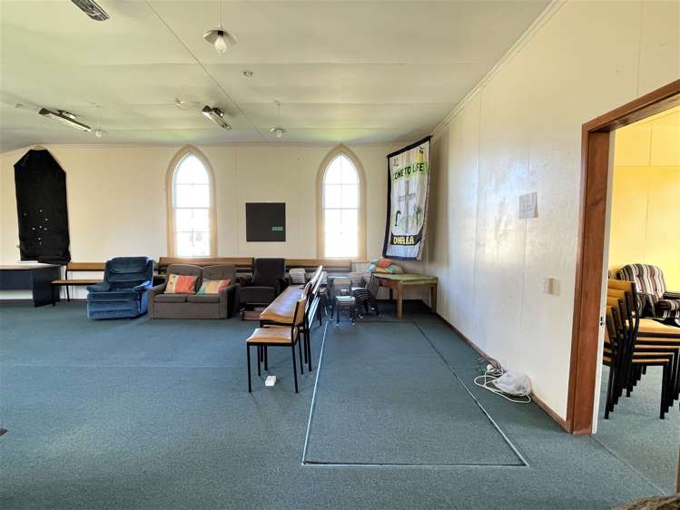 35 Main Road Owaka_4