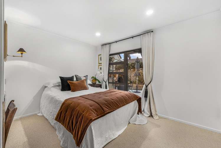 9 Wynsfield Garden Saint Heliers_19