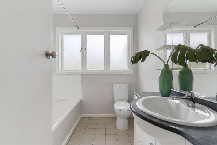 32 Fairlands Avenue Waterview_13