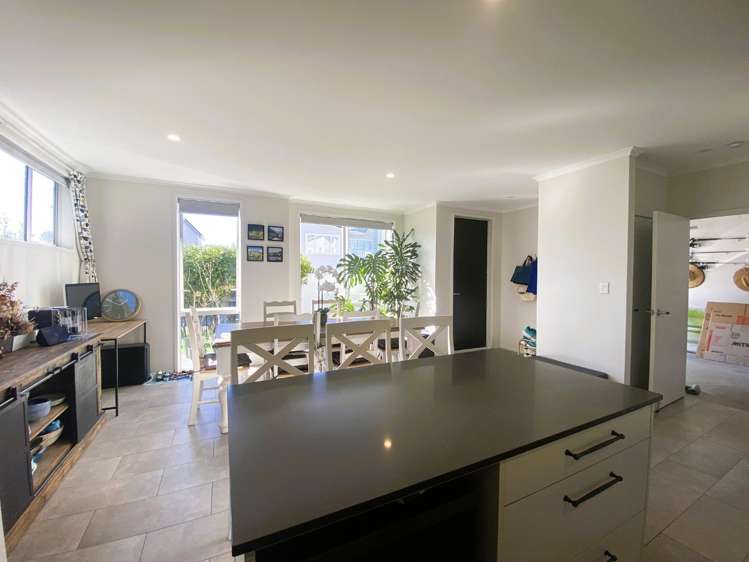 39 Sanremo Lane Stanmore Bay_4
