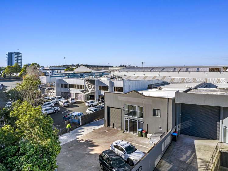 5 and 5A Beasley Avenue Penrose_11