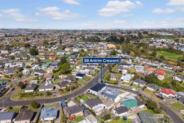 38 Antrim Crescent Otara_33