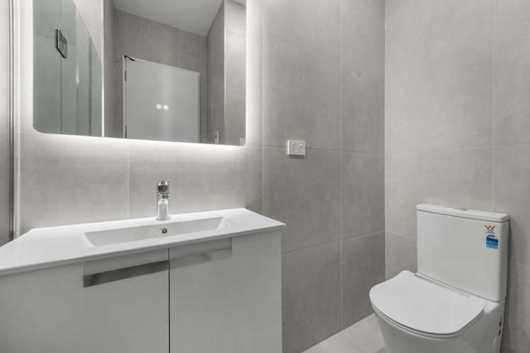 6 Furlough Road Opaheke_20