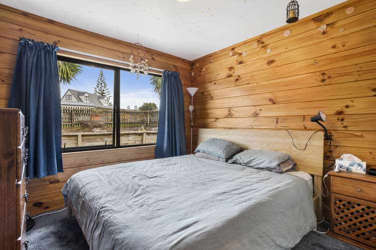 37 Shelly Bay Road Beachlands_15