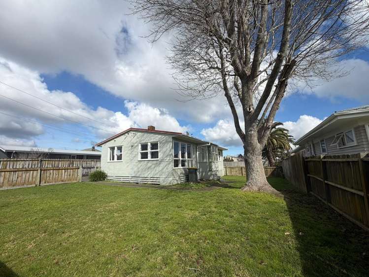 76 Cambridge Terrace Papatoetoe_0