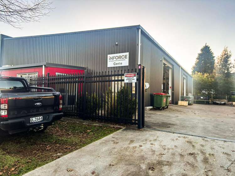 40 Whiore Avenue_0