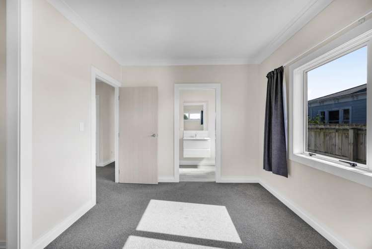 11 Orlando Street Stratford_12