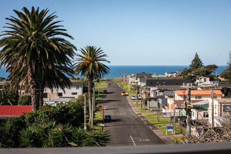 65 Beach Road Waihi Beach_24