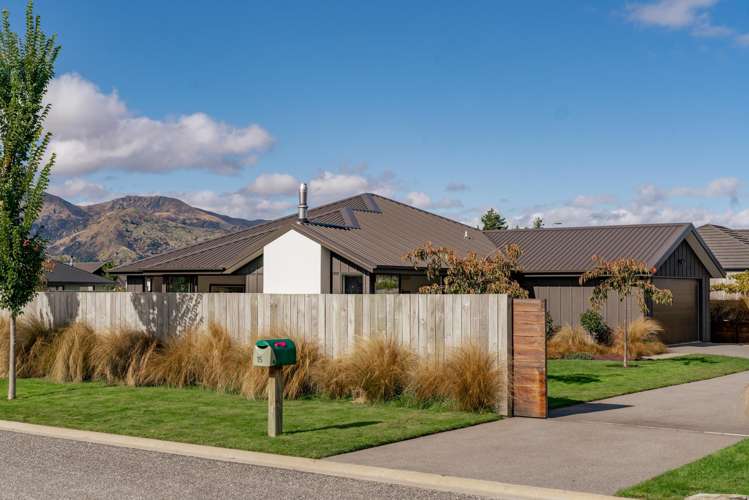 15 Pennycook Place Lake Hawea_10
