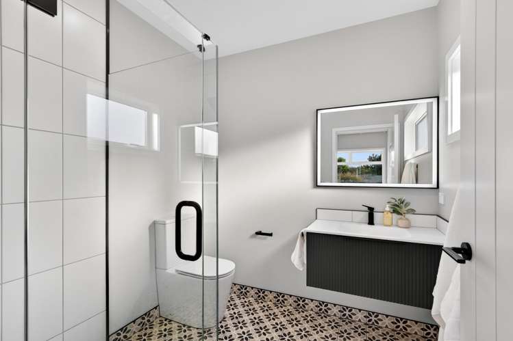 32 West Place Greenmeadows_12