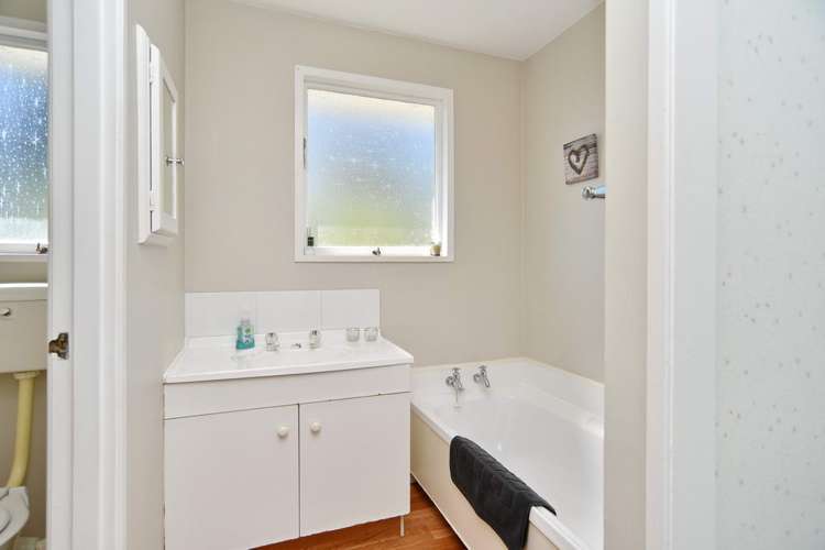 1/241 Waterloo Road Hornby_9